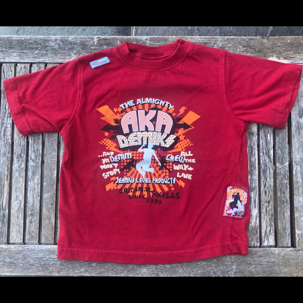 Toddler Boy’s Akademiks shirt